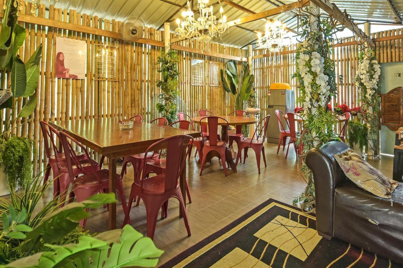 Oyo 90636 Teratak Zakiah Chalet Jerantut Ngoại thất bức ảnh