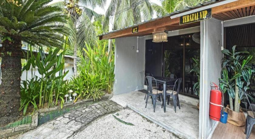 Oyo 90636 Teratak Zakiah Chalet Jerantut Ngoại thất bức ảnh